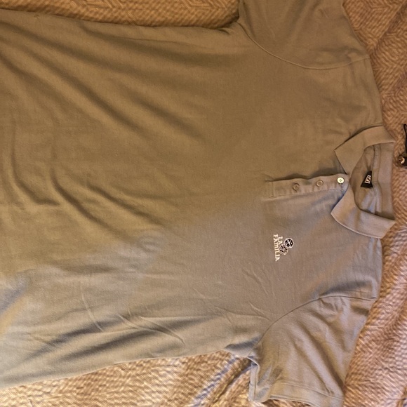 Selling 3 shirts all XL and a pair of blue Jean shorts 38s - Picture 3 of 5